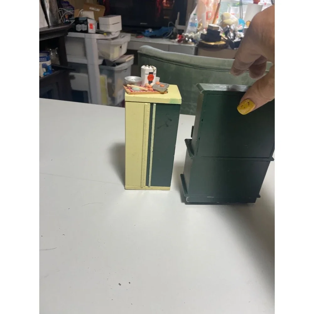Dollhouse Furniture 1:12 Melissa & Doug Storage Closet Food Pantry Cupboard